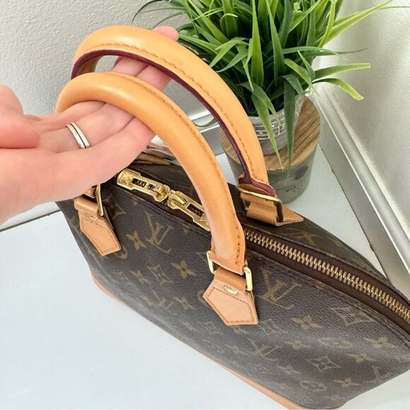 ✅100%AUTH✅LOUIS VUITTON ALMA PM - Picture 6 of 17